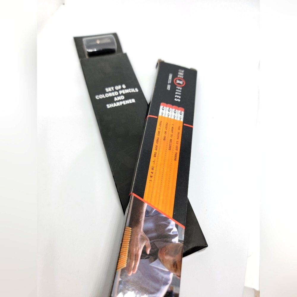 Loot Crate X Files pencil set